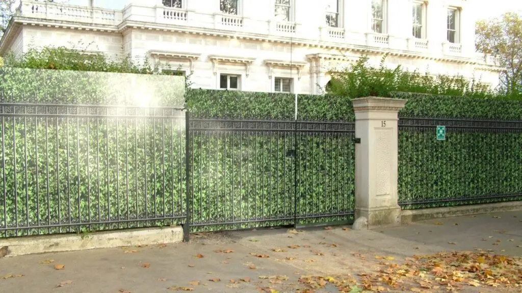 hoardings construction